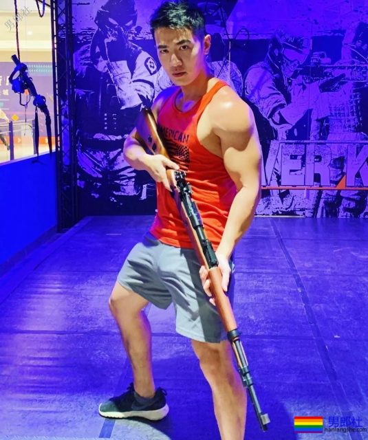 网剧超帅肌肉大胸帅哥被扒到了,INS私照亮点太多大饱眼福! - 51虹马 网剧超帅肌肉大胸帅哥被扒到了,INS私照亮点太多大饱眼福! - 51虹马