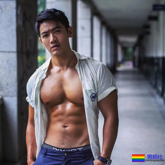 网剧超帅肌肉大胸帅哥被扒到了,INS私照亮点太多大饱眼福! - 51虹马 网剧超帅肌肉大胸帅哥被扒到了,INS私照亮点太多大饱眼福! - 51虹马