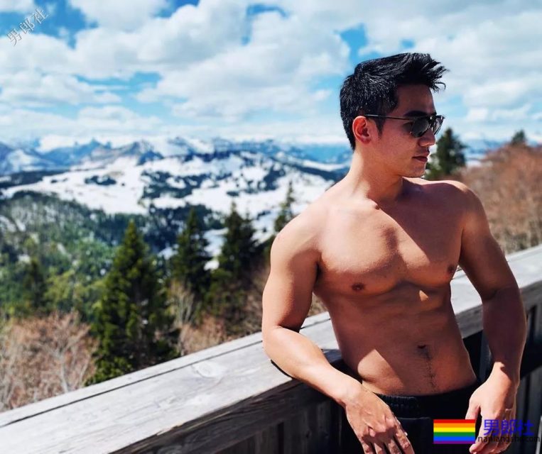 网剧超帅肌肉大胸帅哥被扒到了,INS私照亮点太多大饱眼福! - 51虹马 网剧超帅肌肉大胸帅哥被扒到了,INS私照亮点太多大饱眼福! - 51虹马