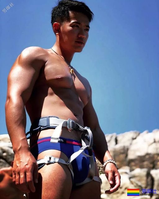 网剧超帅肌肉大胸帅哥被扒到了,INS私照亮点太多大饱眼福! - 51虹马 网剧超帅肌肉大胸帅哥被扒到了,INS私照亮点太多大饱眼福! - 51虹马