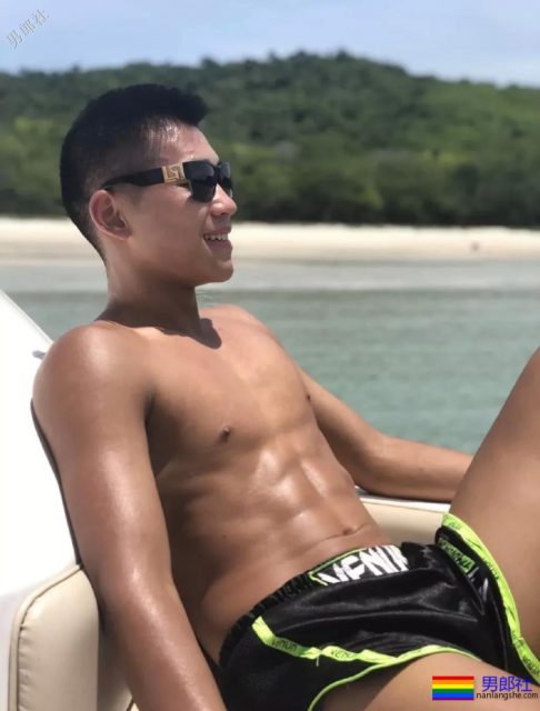 野生童颜巨筋小奶狗被盯上了!这些又A又有味的美好肉体,惊艳了我! - 51虹马 野生童颜巨筋小奶狗被盯上了!这些又A又有味的美好肉体,惊艳了我! - 51虹马