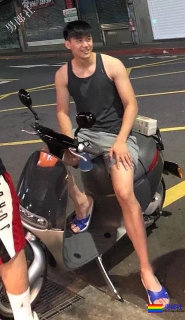 野生童颜巨筋小奶狗被盯上了!这些又A又有味的美好肉体,惊艳了我! - 51虹马 野生童颜巨筋小奶狗被盯上了!这些又A又有味的美好肉体,惊艳了我! - 51虹马