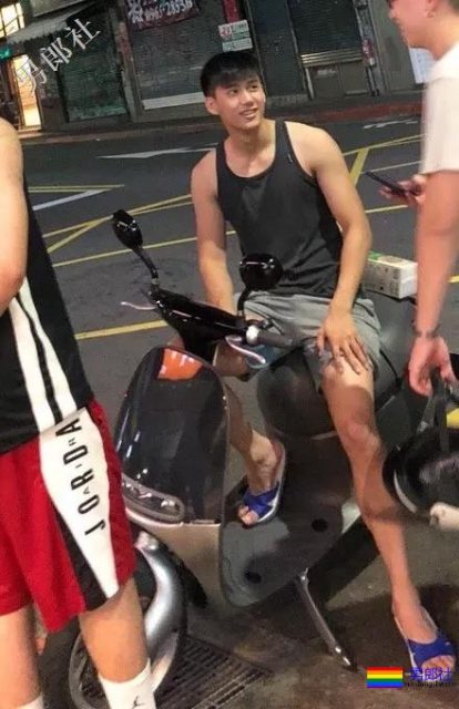 野生童颜巨筋小奶狗被盯上了!这些又A又有味的美好肉体,惊艳了我! - 51虹马 野生童颜巨筋小奶狗被盯上了!这些又A又有味的美好肉体,惊艳了我! - 51虹马