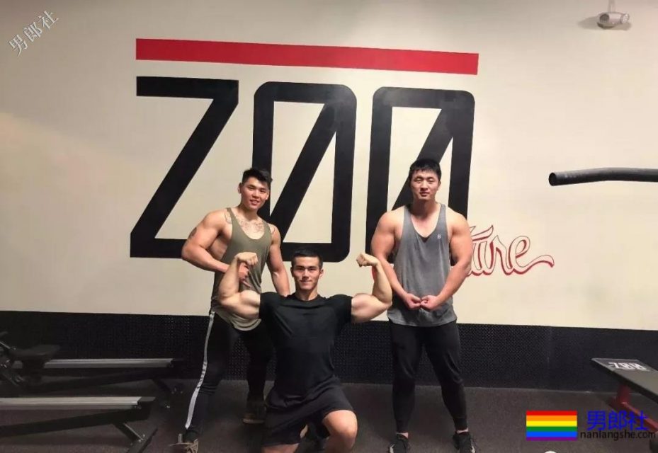 正装控的男人魅力大解开扣子秀腹肌,是受是1? - 51虹马 正装控的男人魅力大解开扣子秀腹肌,是受是1? - 51虹马