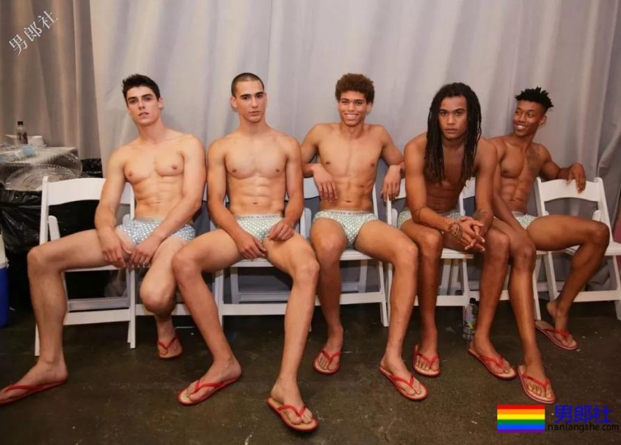 基友最在意男人的哪个部位？！ - 51虹马