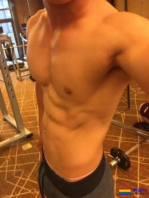 基友最在意男人的哪个部位？！ - 51虹马