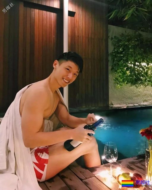 基友最在意男人的哪个部位？！ - 51虹马