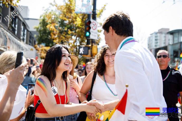 加拿大总理：每个人都应展现真我，爱其所爱 - 51虹马