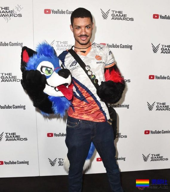 Gay选手夺得《真人快打11》世界冠军 - 51虹马