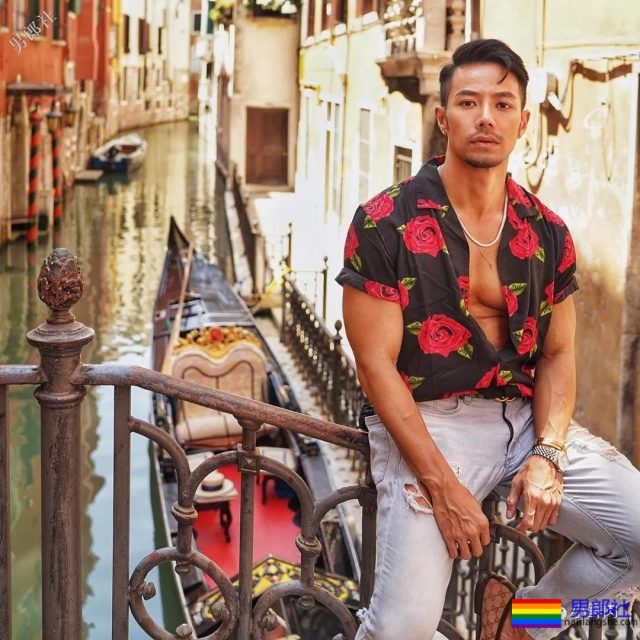 杜蕾斯男模最新硬照一览，这次粗心没藏住？ - 51虹马