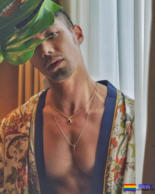 杜蕾斯男模最新硬照一览，这次粗心没藏住？ - 51虹马