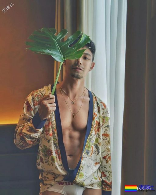 杜蕾斯男模最新硬照一览，这次粗心没藏住？ - 51虹马