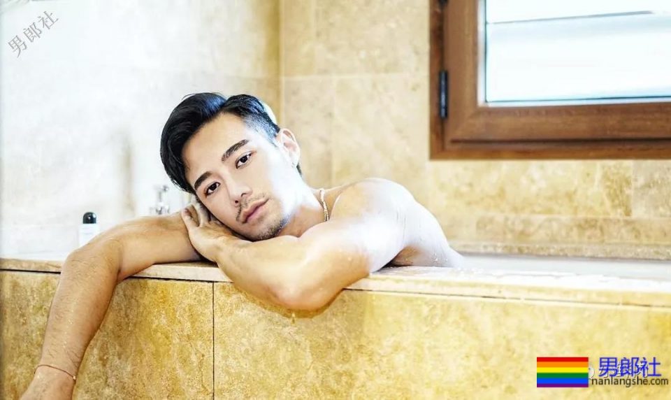 杜蕾斯男模最新硬照一览，这次粗心没藏住？ - 51虹马