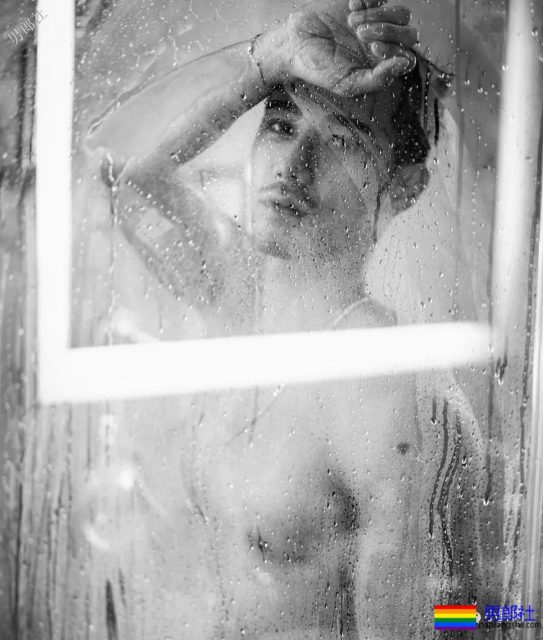 杜蕾斯男模最新硬照一览，这次粗心没藏住？ - 51虹马