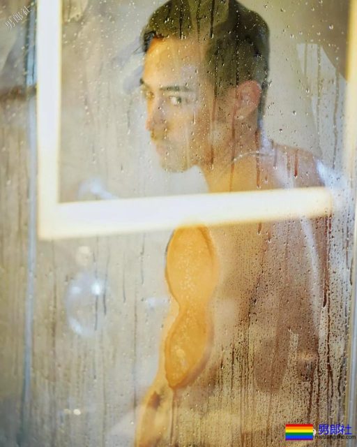 杜蕾斯男模最新硬照一览，这次粗心没藏住？ - 51虹马