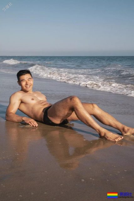 超A腱子肉大胸帅男，超man私照男友力太浓烈! - 51虹马