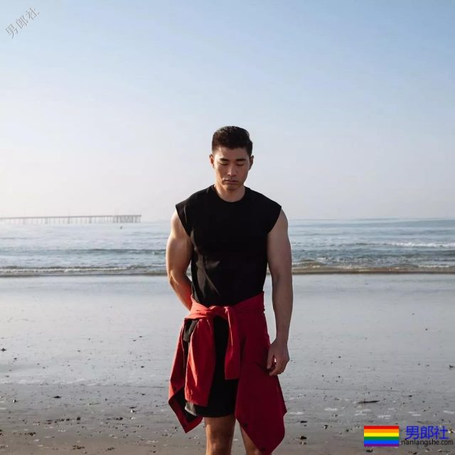 超A腱子肉大胸帅男，超man私照男友力太浓烈! - 51虹马