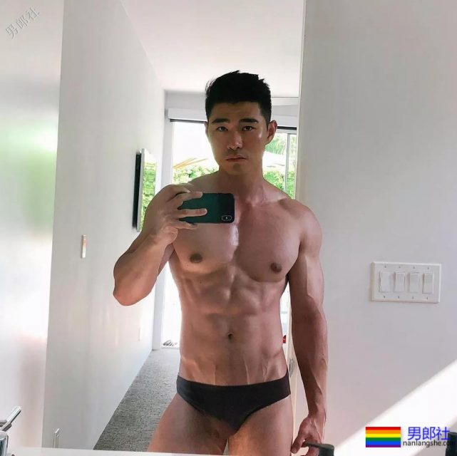 超A腱子肉大胸帅男，超man私照男友力太浓烈! - 51虹马