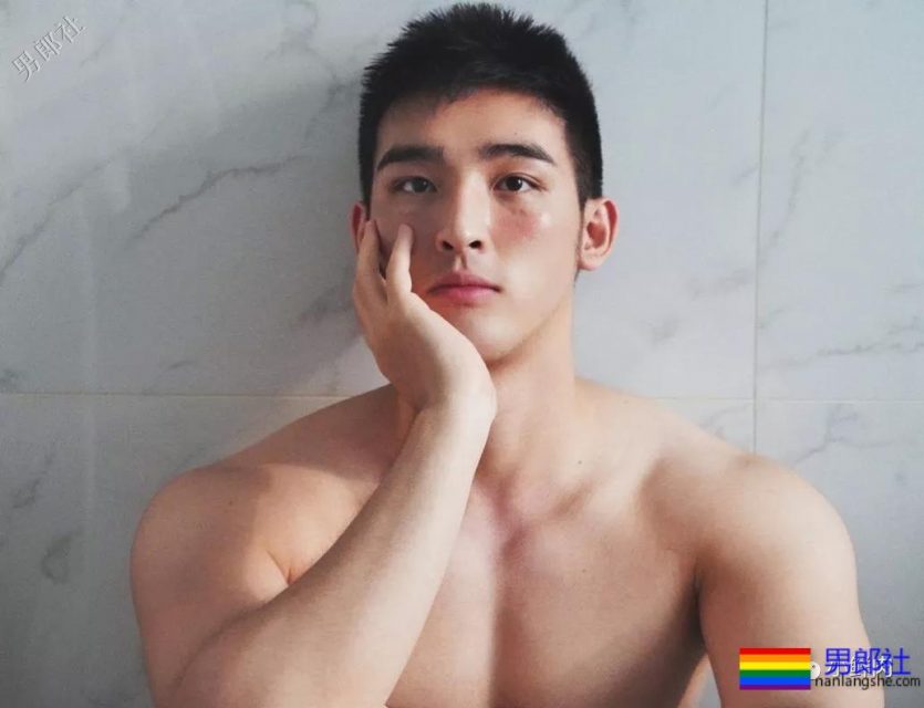 别总盯着毛若懿的硬照,不如跟他学这一招!-51虹马