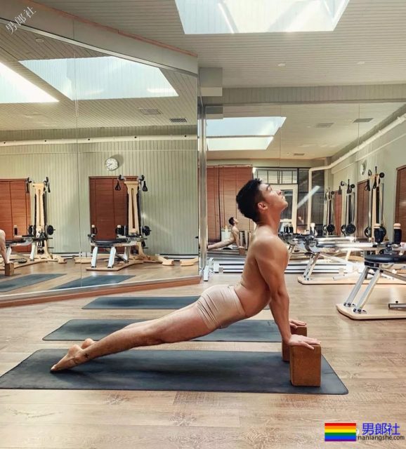 别总盯着毛若懿的硬照,不如跟他学这一招! - 51虹马 别总盯着毛若懿的硬照,不如跟他学这一招! - 51虹马