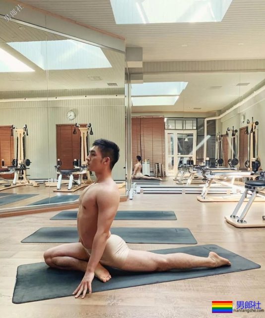 别总盯着毛若懿的硬照,不如跟他学这一招! - 51虹马 别总盯着毛若懿的硬照,不如跟他学这一招! - 51虹马