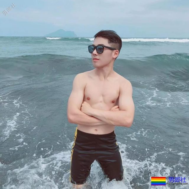 床照泄露，被迫出柜 - 51虹马