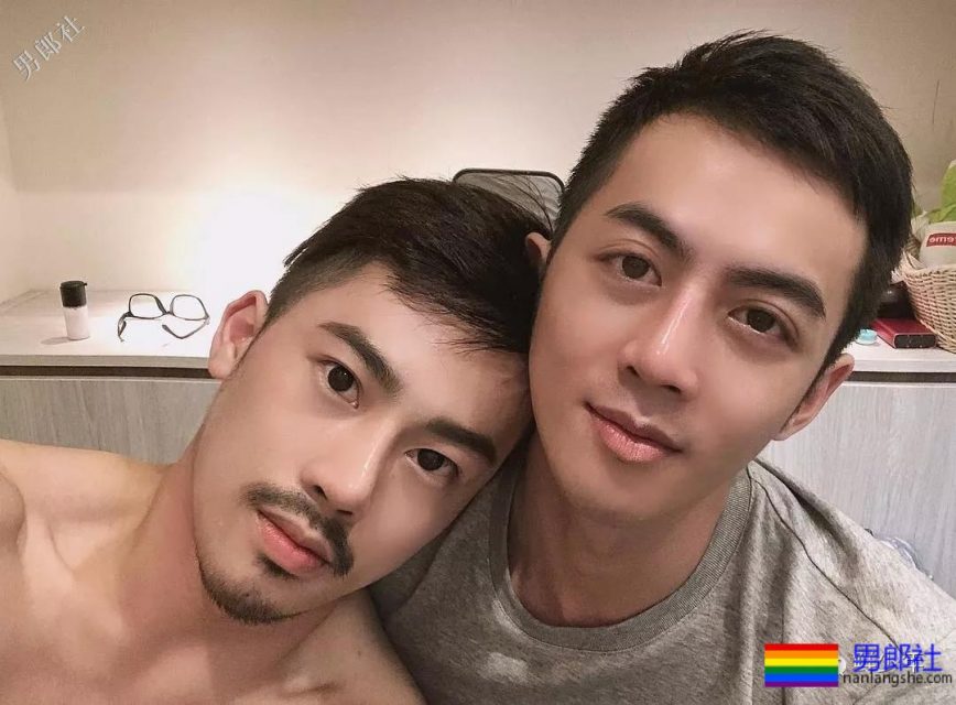 床照泄露，被迫出柜 - 51虹马