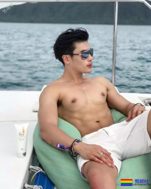 泰国天菜空降武汉大学,看这动作不会是下海吧? - 51虹马 泰国天菜空降武汉大学,看这动作不会是下海吧? - 51虹马