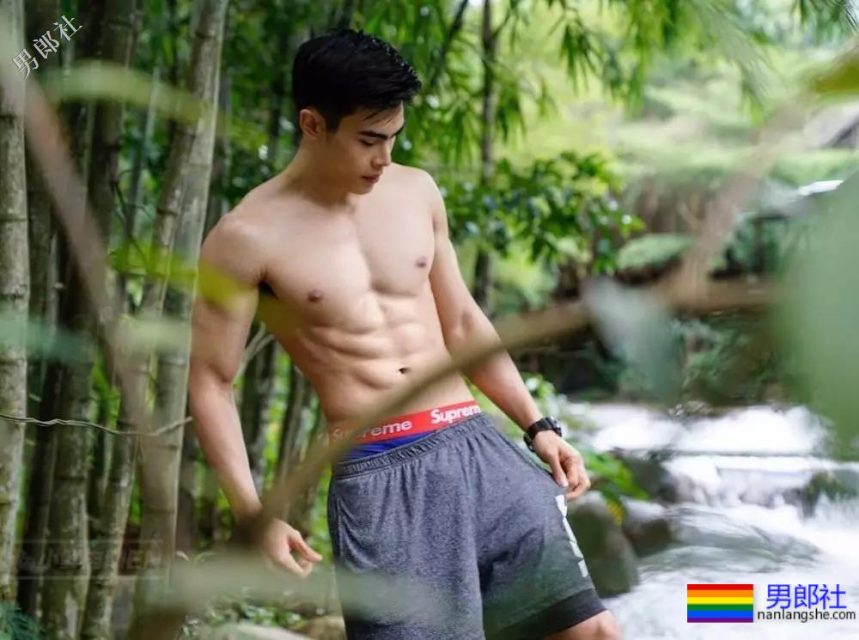 泰国天菜空降武汉大学,看这动作不会是下海吧? - 51虹马 泰国天菜空降武汉大学,看这动作不会是下海吧? - 51虹马