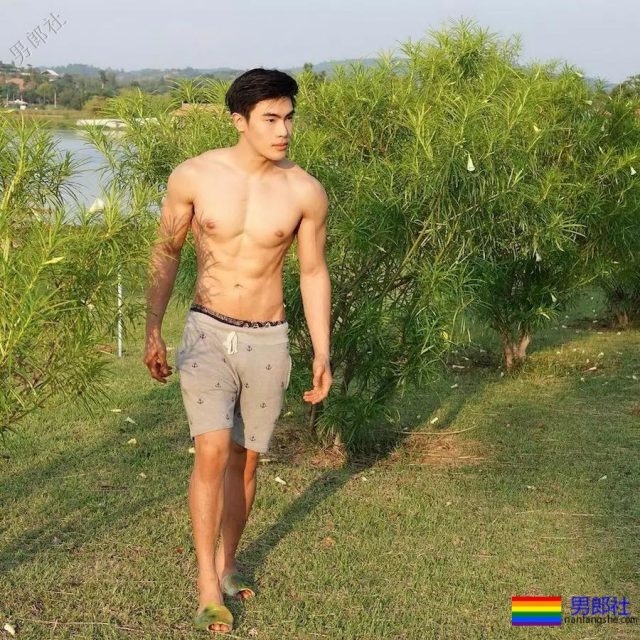 泰国天菜空降武汉大学,看这动作不会是下海吧? - 51虹马 泰国天菜空降武汉大学,看这动作不会是下海吧? - 51虹马