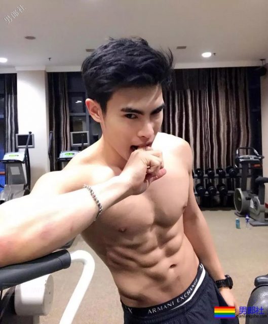 泰国天菜空降武汉大学,看这动作不会是下海吧? - 51虹马 泰国天菜空降武汉大学,看这动作不会是下海吧? - 51虹马