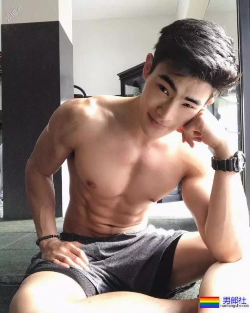 泰国天菜空降武汉大学,看这动作不会是下海吧? - 51虹马 泰国天菜空降武汉大学,看这动作不会是下海吧? - 51虹马