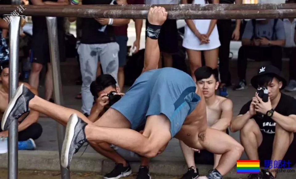 颜值和身材都在线的体院小哥 - 51虹马