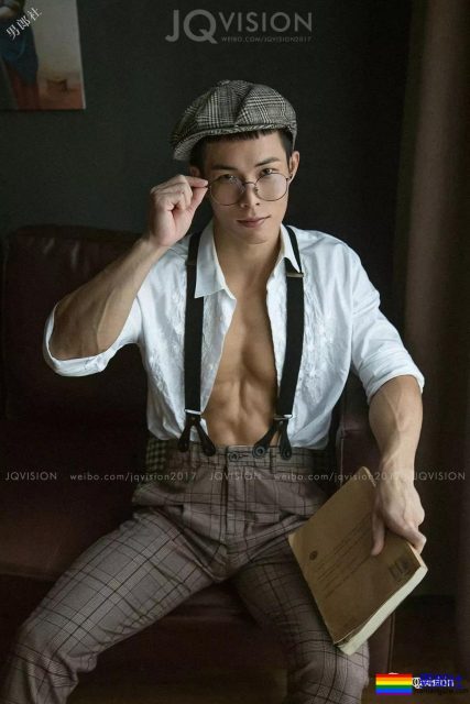 撸铁网红自曝八块腹肌秘籍，上海小伙不会跳舞开除G籍 - 51虹马