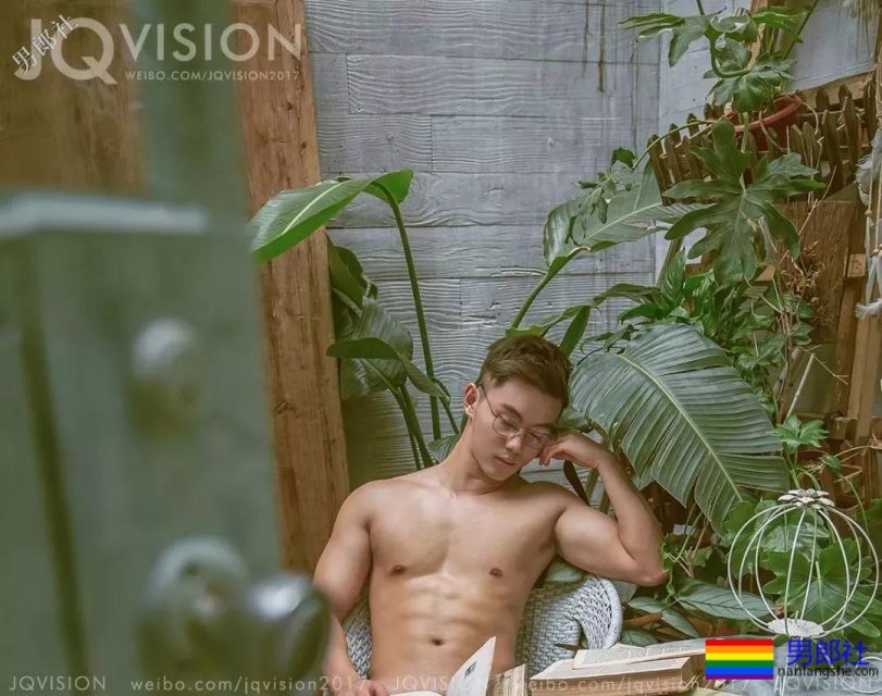 撸铁网红自曝八块腹肌秘籍，上海小伙不会跳舞开除G籍 - 51虹马