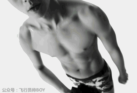 张艺兴CK广告现解放碑，P太过，被嘲塞馒头了 - 51虹马