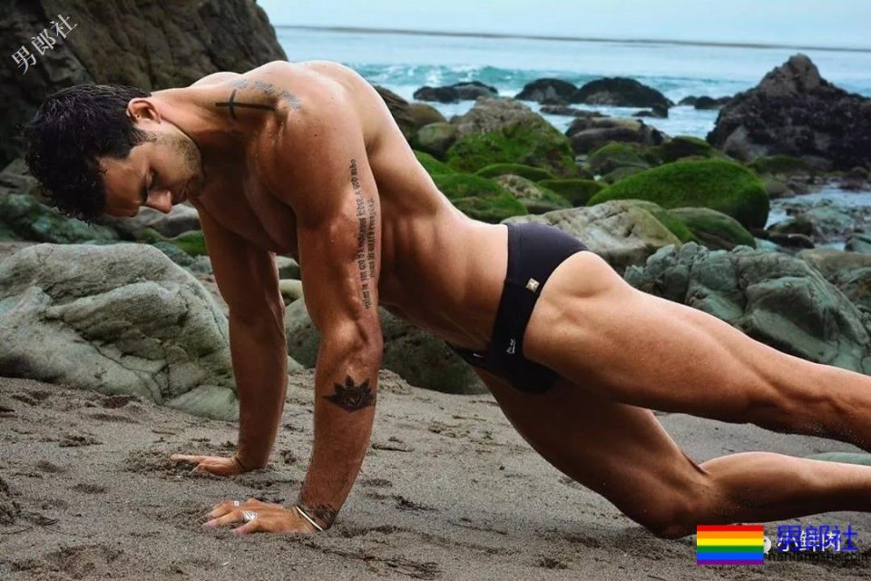 下五旗出身、种马臀男模凭硬实力翻红,这是藏不住了?! - 51虹马 下五旗出身、种马臀男模凭硬实力翻红,这是藏不住了?! - 51虹马