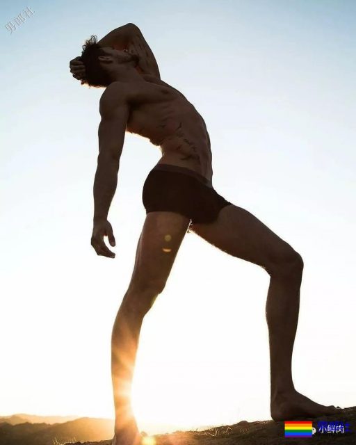 下五旗出身、种马臀男模凭硬实力翻红,这是藏不住了?! - 51虹马 下五旗出身、种马臀男模凭硬实力翻红,这是藏不住了?! - 51虹马