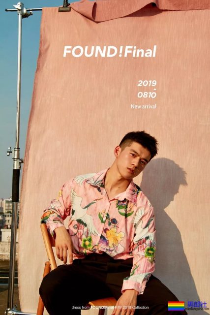 干净利落白袜腹肌少年,刚毕业就被相中拍写真,为他甘愿做I惹! - 51虹马 干净利落白袜腹肌少年,刚毕业就被相中拍写真,为他甘愿做I惹! - 51虹马