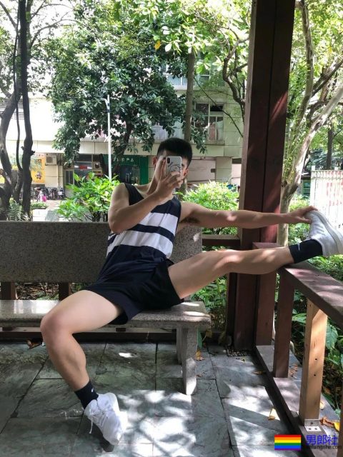 干净利落白袜腹肌少年,刚毕业就被相中拍写真,为他甘愿做I惹! - 51虹马 干净利落白袜腹肌少年,刚毕业就被相中拍写真,为他甘愿做I惹! - 51虹马