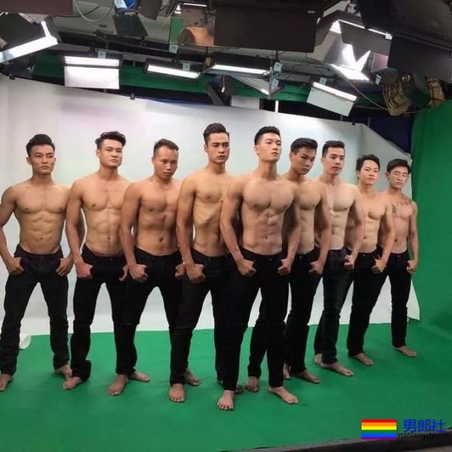 脱成这样!国际先生选手穿超小短裤太心机了! - 51虹马 脱成这样!国际先生选手穿超小短裤太心机了! - 51虹马