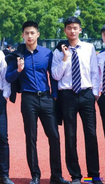 自称直男的湖北小鲜肉，在咸蛋家做过主播？身材颜值都很A! - 51虹马