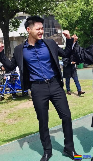 自称直男的湖北小鲜肉，在咸蛋家做过主播？身材颜值都很A! - 51虹马