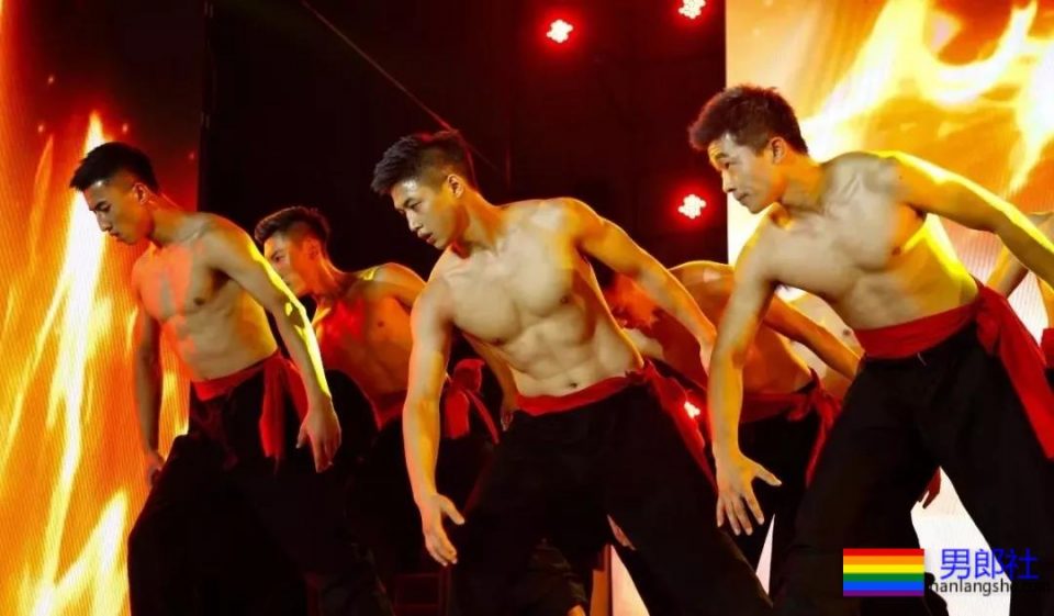 自称直男的湖北小鲜肉，在咸蛋家做过主播？身材颜值都很A! - 51虹马