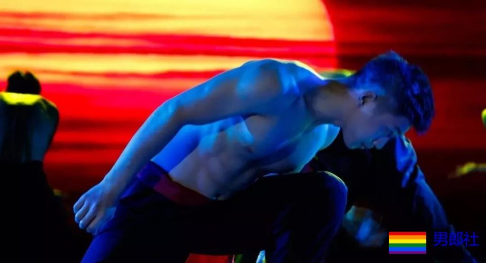 自称直男的湖北小鲜肉，在咸蛋家做过主播？身材颜值都很A! - 51虹马