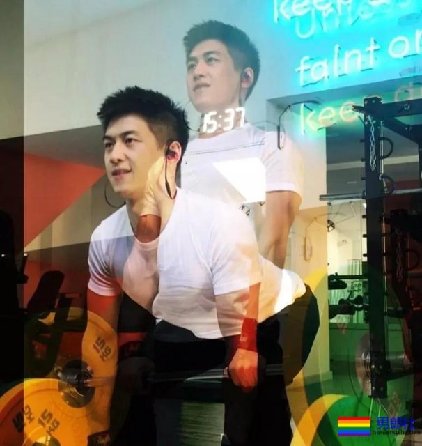 自称直男的湖北小鲜肉，在咸蛋家做过主播？身材颜值都很A! - 51虹马