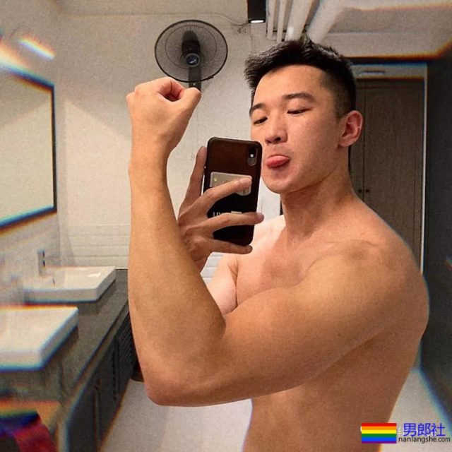 晏人物新出腹肌弟弟，你家一定缺搓衣板了 - 51虹马