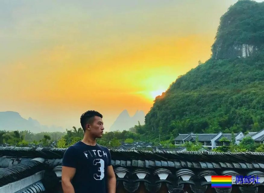 泳池湿透的极品肌肉男真有大包包,曾被疯狂盗图 - 51虹马 泳池湿透的极品肌肉男真有大包包,曾被疯狂盗图 - 51虹马