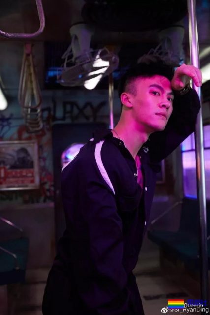 这个小哥有胸肌腹肌还有柯基! - 51虹马 这个小哥有胸肌腹肌还有柯基! - 51虹马