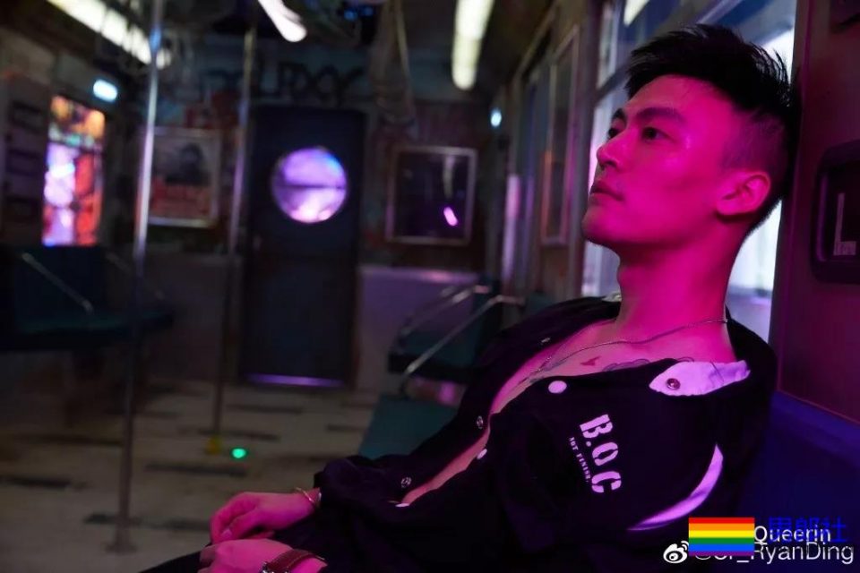 这个小哥有胸肌腹肌还有柯基! - 51虹马 这个小哥有胸肌腹肌还有柯基! - 51虹马